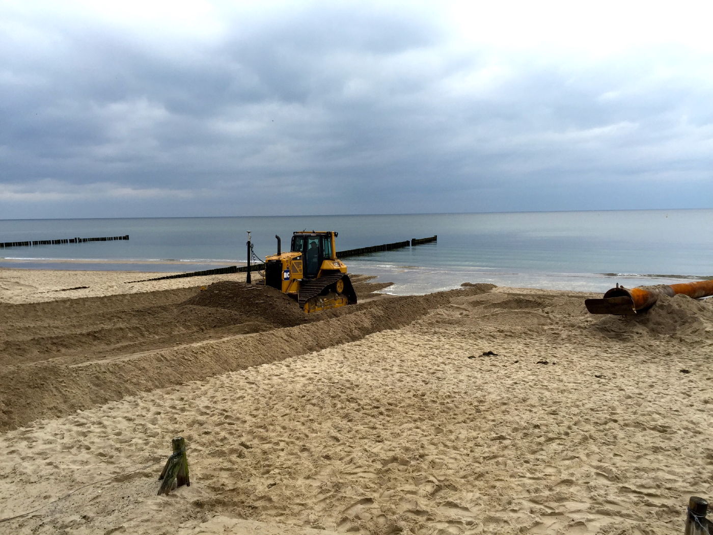 Neuer Sand für Kühlungsborner Strand