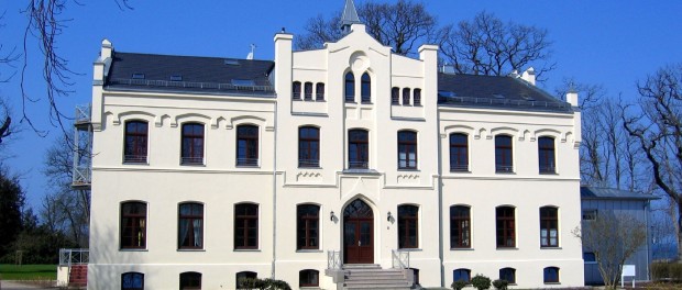 Stilvoller Saisonausklang im Gutshaus mit Ostsee-Blick ...